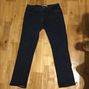 Levi's mid rise skinny jeans size 16